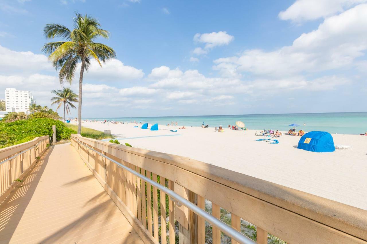 433 Studio Hollywood Beach Dania Beach Exterior photo