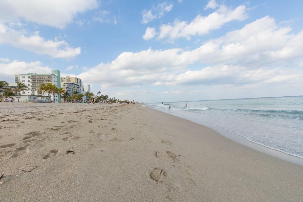 433 Studio Hollywood Beach Dania Beach Exterior photo